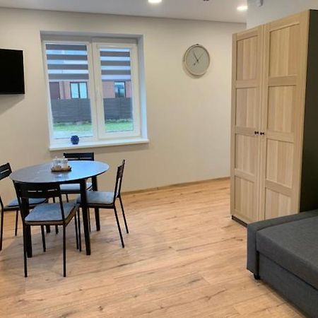 Cozy Apartment In Karmėlava Extérieur photo