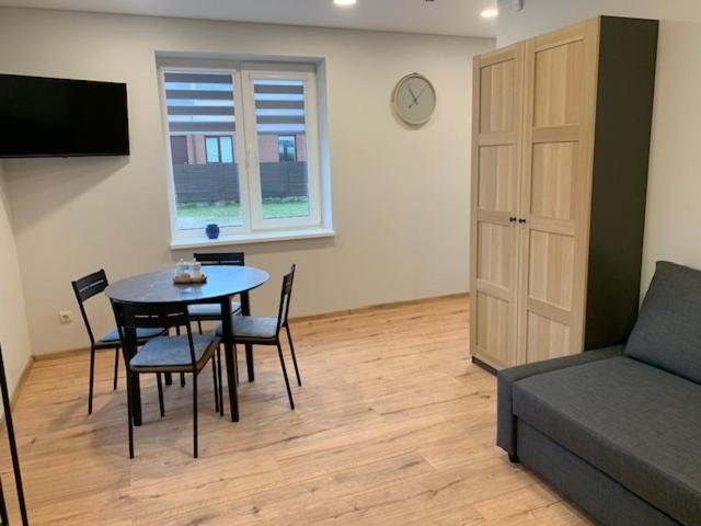 Cozy Apartment In Karmėlava Extérieur photo